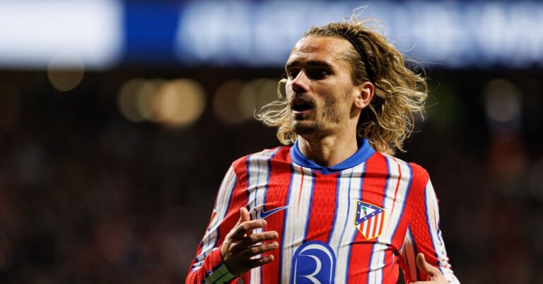 Antoine Griezmann with a Barça star, it's official