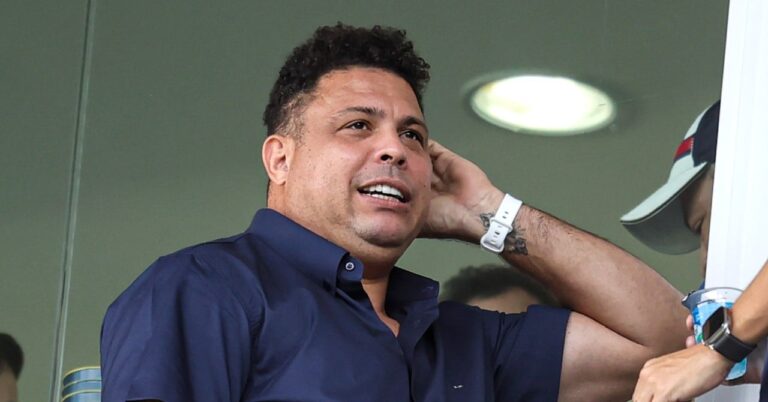 Brazil, Ronaldo's little tackle in Neymar!