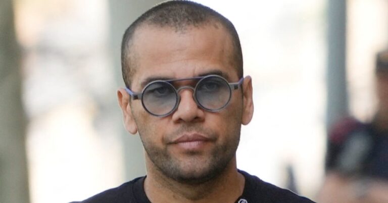 Dani Alves, reversal of situation