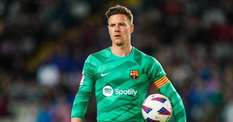 Deceived by his wife, Ter Stegen lives at the hotel