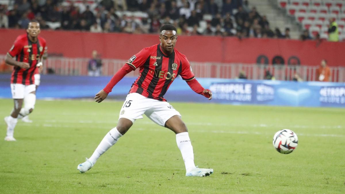 Dortmund put Youssoufa Moukoko on sale