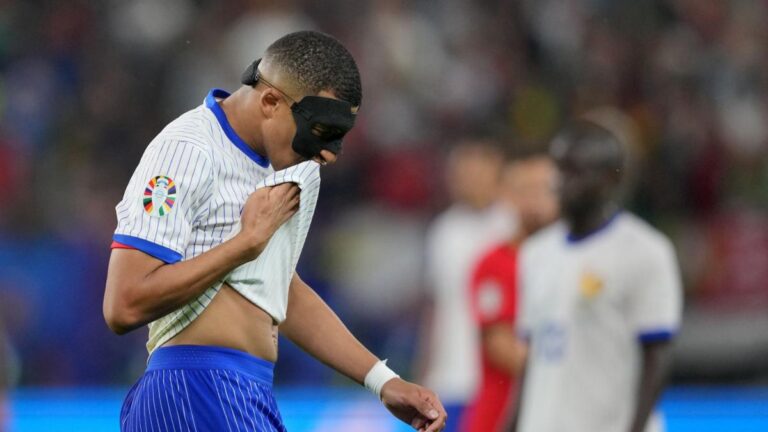 EDF: Kylian Mbappé reacts to his return to Blues