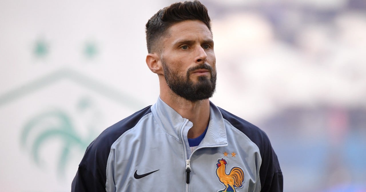Giroud returns to France! (OFFICIAL)
