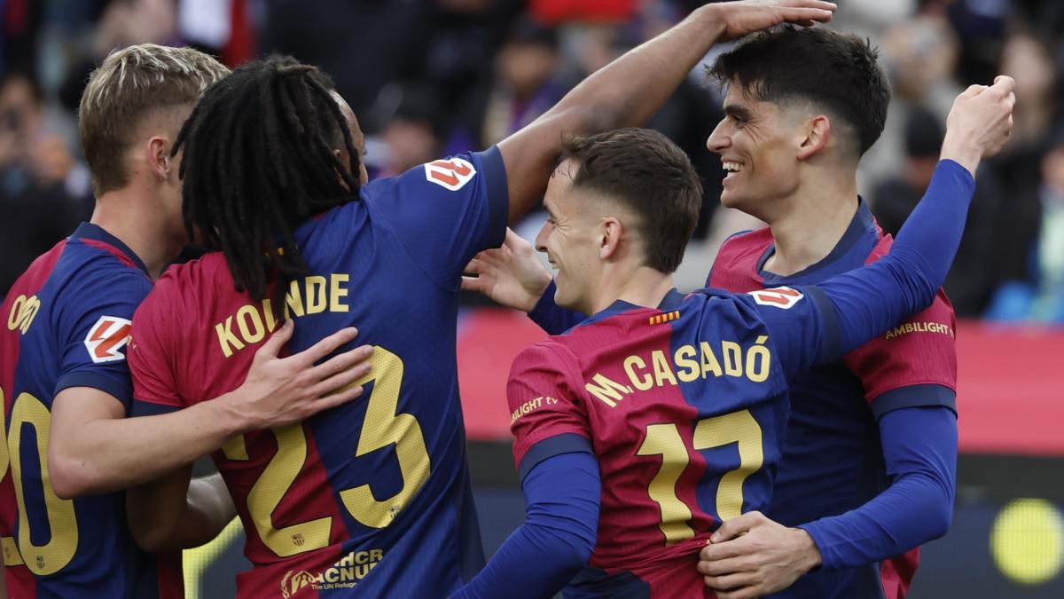 Liga: FC Barcelona strolls against Real Sociedad before facing Benfica