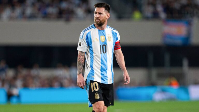 Lionel Messi, it's official