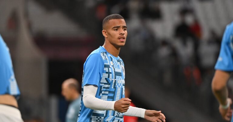 Live om-lens: sanctioned greenwood