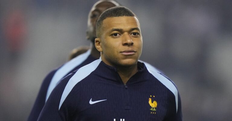 Mbappé gives way, it's official!