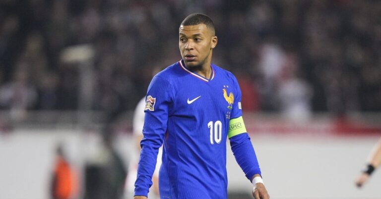Mbappé's bad gesture