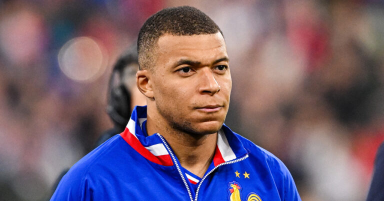 Mbappé's private France team?