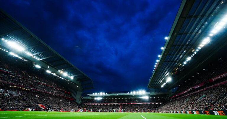 Surprise ! Liverpool dismissals his coach (official)