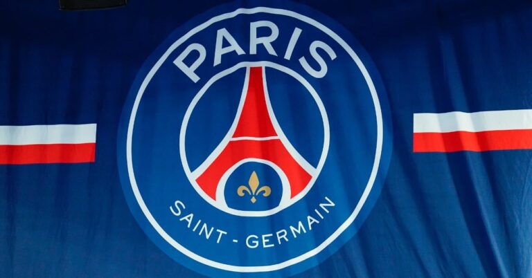 PSG, the huge party at Fouquet's!