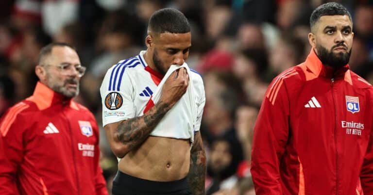 The Lyonnais tell their sinking against Manchester United