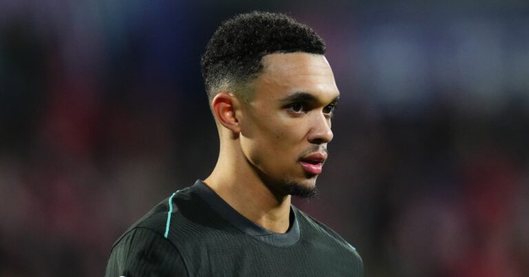Alexander-Arnold Snobe Le Real, it's over
