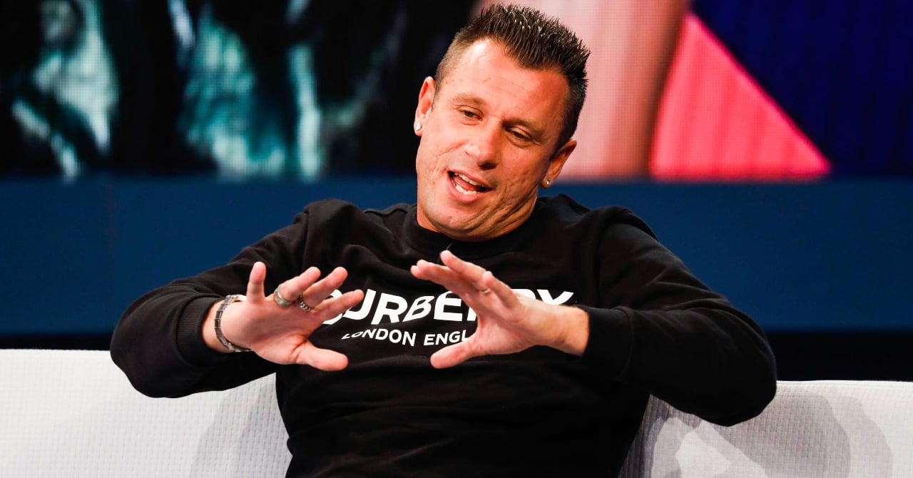 Cassano has a new scapegoat in Italy