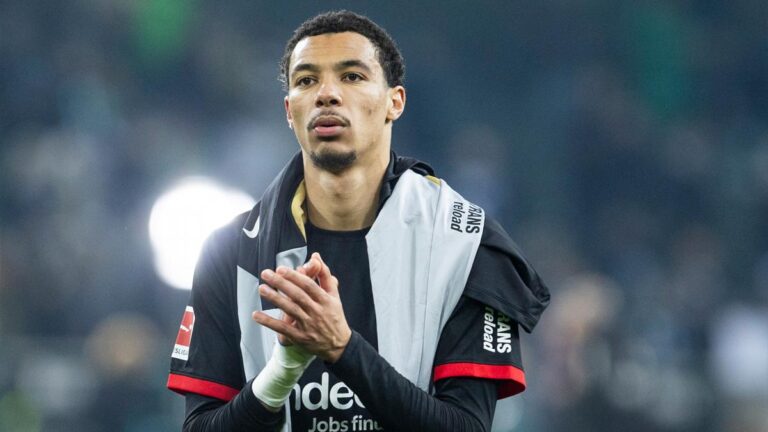 BL: Frankfurt grants a sad draw in Augsburg