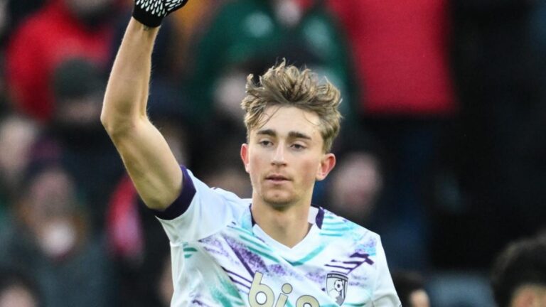 Dean Huijsen responds to the interest of Real Madrid