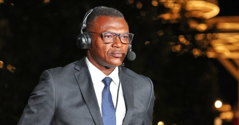 Desailly calms the game with Zidane