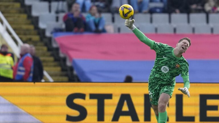 FC Barcelona: Wojciech Szczesny injured just before facing Dortmund