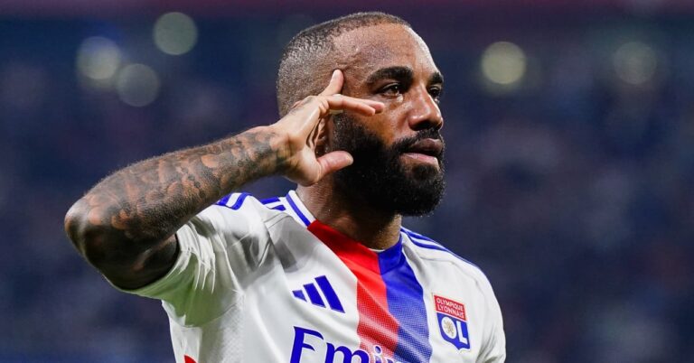 Lacazette exceeds a golden ball!