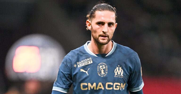 Larqué falls on Rabiot