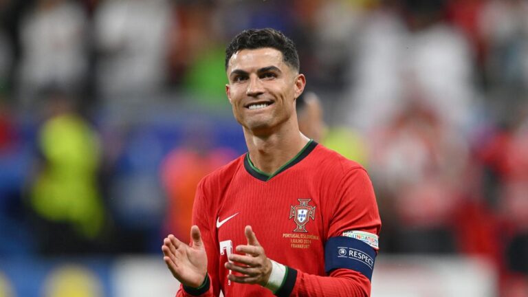 Liga: Cristiano Ronaldo is going to buy a historic club