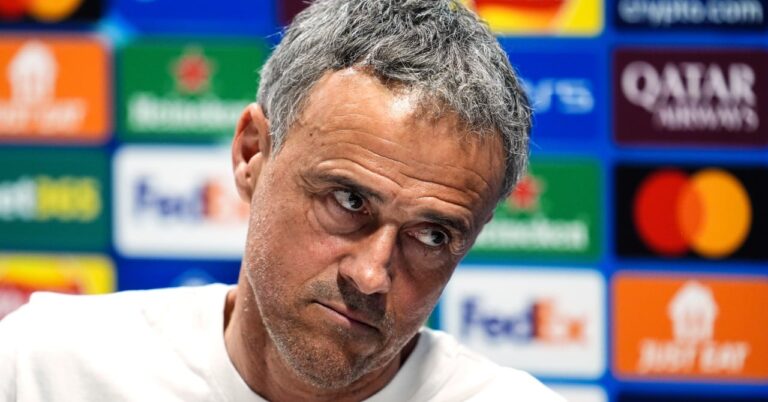Luis Enrique deplores "a negative climate"