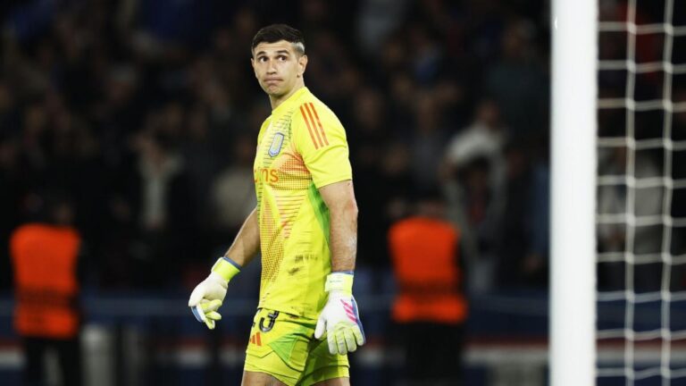 PSG - Aston Villa: Emiliano Martinez experienced a real hell in the park