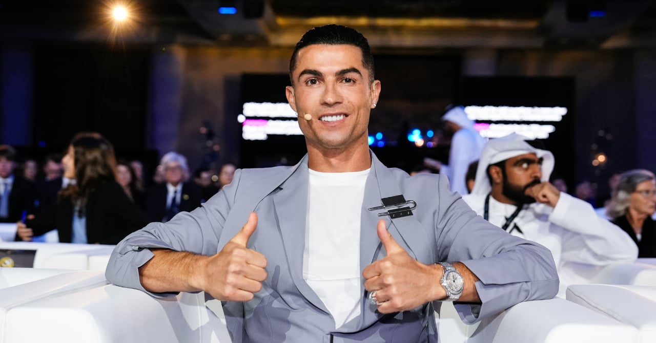 Ronaldo, unexpected signature in sight!