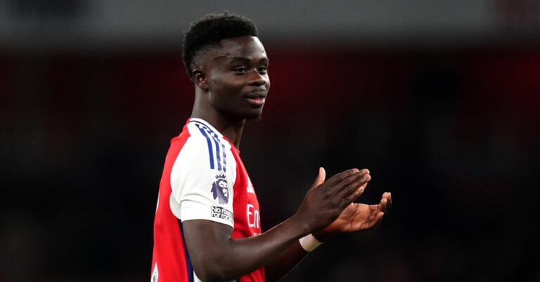 Saka victim of a horrible tackle