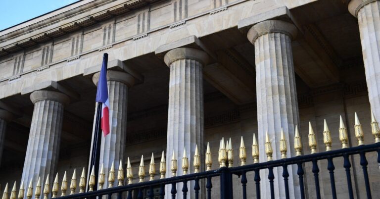 The sad disappearance of a French club