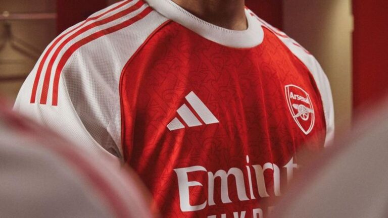 Arsenal unveils its new jersey for the 2025-2026 season!