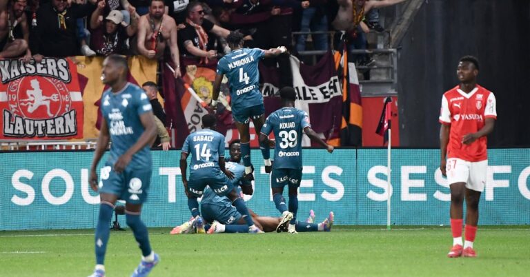 Metz drops Reims and goes back to Ligue 1