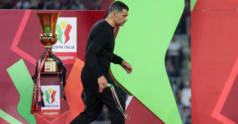 AC Milan changes coach