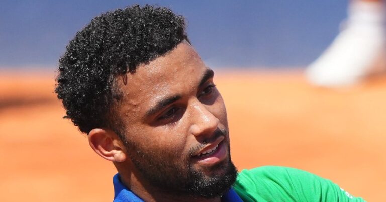 Arthur son ready to dry Roland-Garros for PSG!