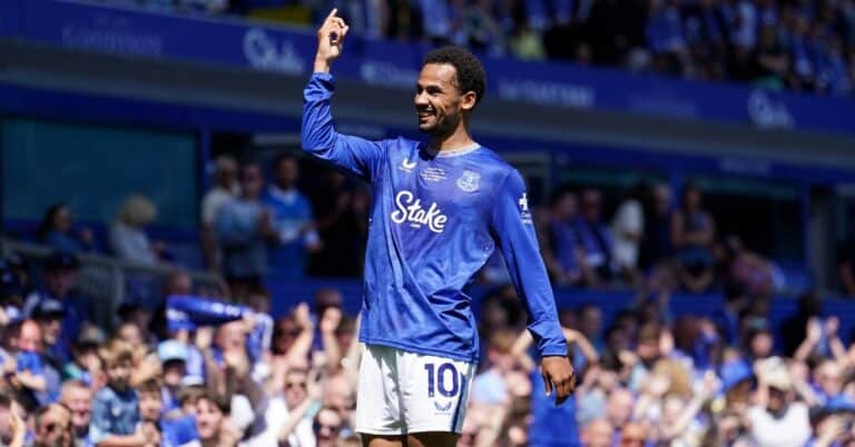 Iliman Ndiaye marks the story of Everton