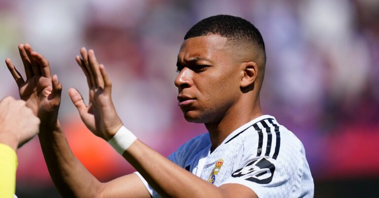 Kylian Mbappé, it moves to Real Madrid