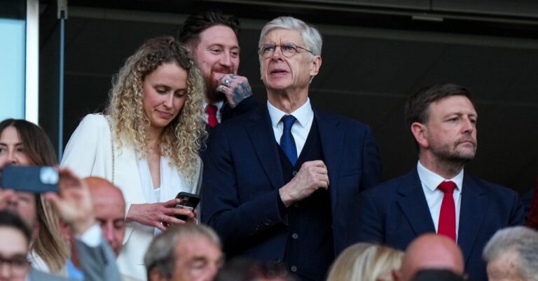 LDC: Wenger's tackle in Arteta after defeat against PSG!