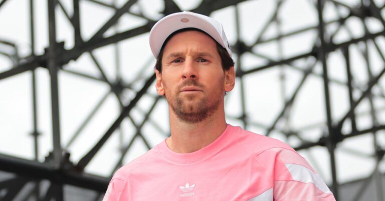 Lionel Messi, it's official