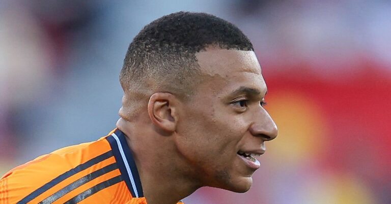 Mbappé, the very advantageous position