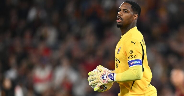 Milan ready to let go of Maignan, an English giant activates