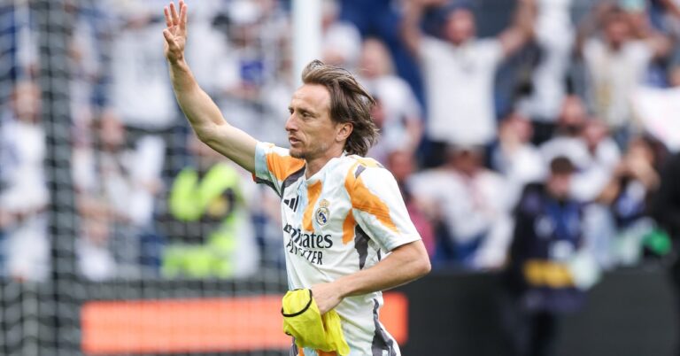 Modric's completely wacky fall point