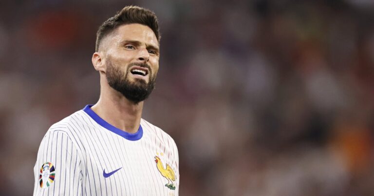 Olivier Giroud in blue, history is repeated!
