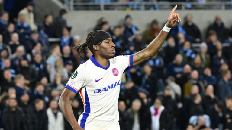 PL: Chelsea drives a little more Manchester United