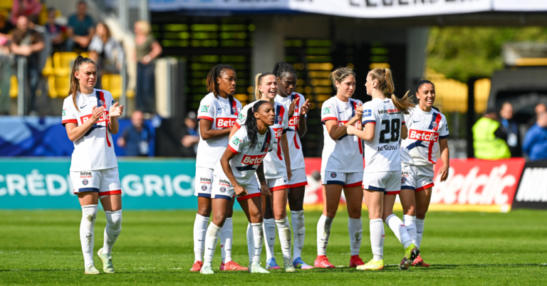 PSG collapses in the final