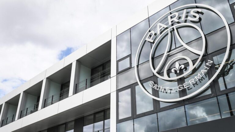 PSG is in concrete discussions with Poissy for its future stadium!
