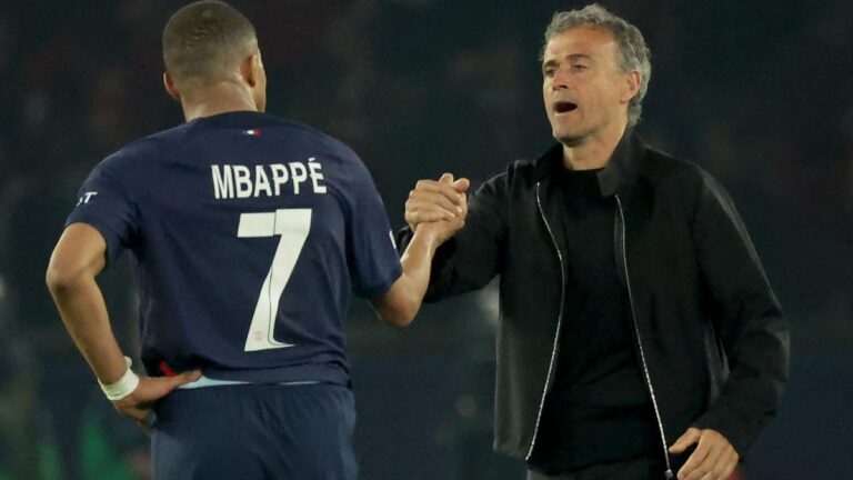 PSG: the former club players celebrate this historic victory