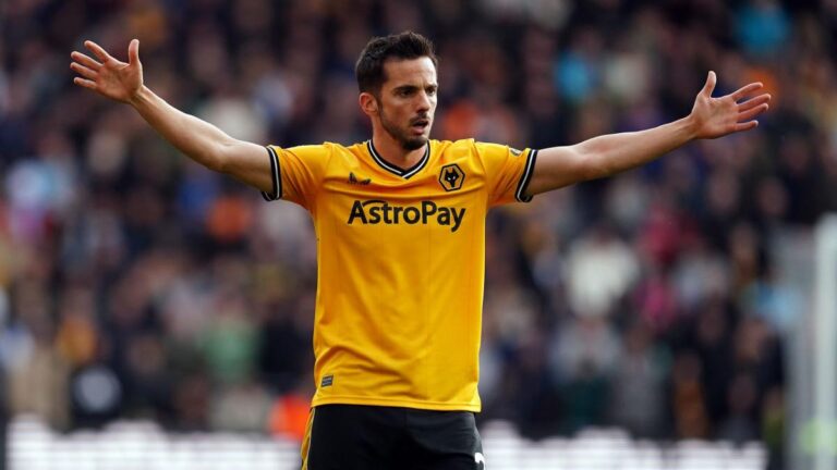 Pablo Sarabia is free from any contract