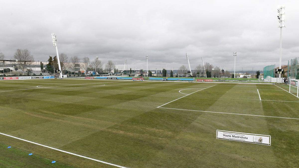Real Madrid: A thank you banner at Inter Milan deployed in Valdebebas