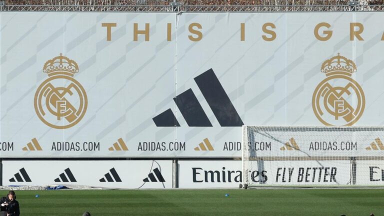 Real Madrid separates from the coach of the female