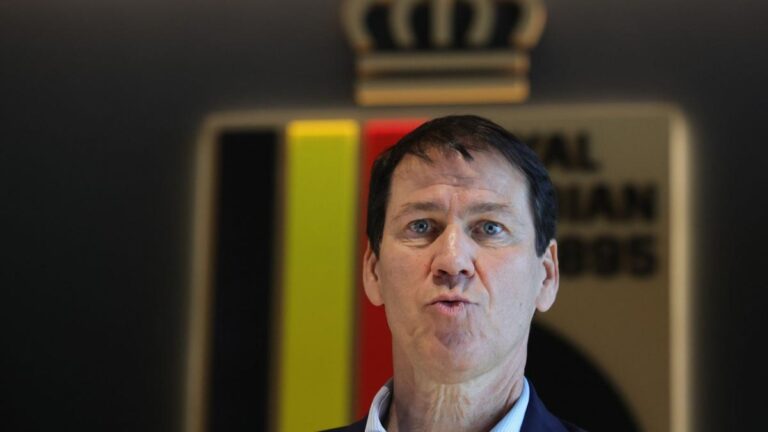 Rudi Garcia thinks he would have broken everything in Manchester United